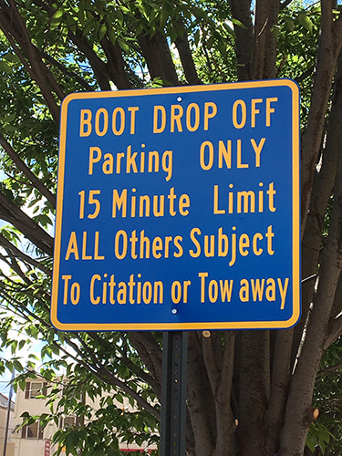 Photo of the boot dropoff parking area sign